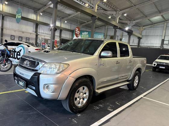 TOYOTA HILUX 3.0 SR 4X4 CD 16V TURBO INTERCOOLER DIESEL 4P MANUAL